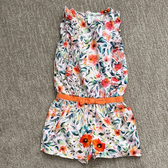 Girls flower romper size 10, excellent condition, pockets, bow and back zipper - Picture 1 of 7